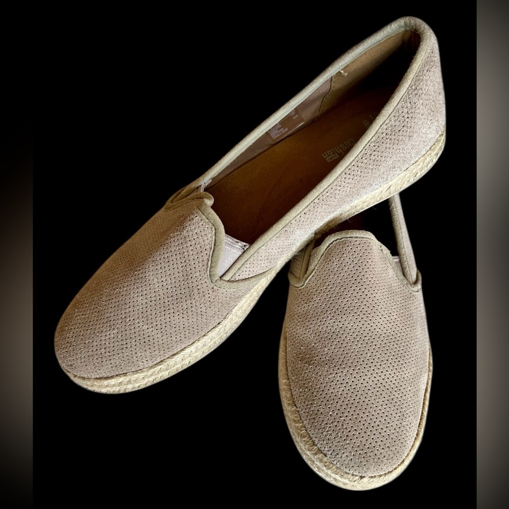 Clarks Beige Casual Flats Size 11M